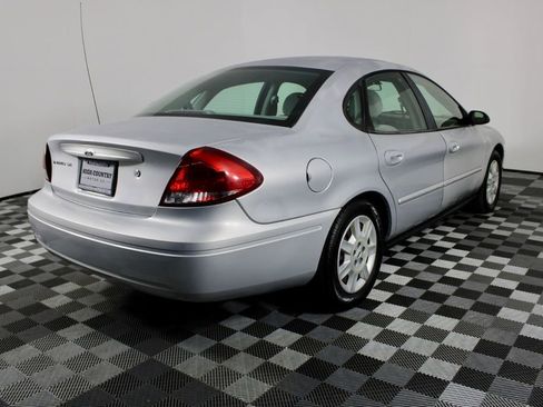 Used 2006 Ford Taurus SE image 7