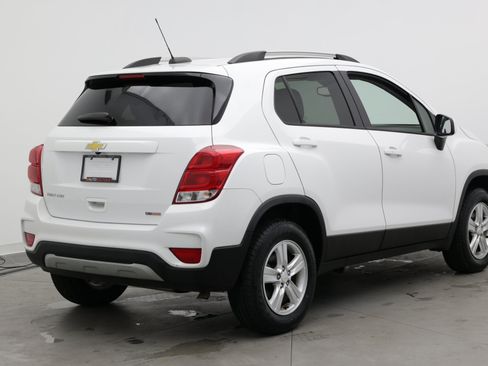 Used 2022 Chevrolet Trax LT w/ LT Convenience Package AWD/4WD image 7
