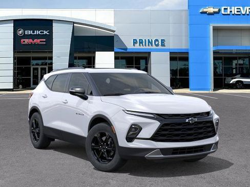 New 2026 Chevrolet Blazer LT w/ Sound & Technology Package FWD image 7