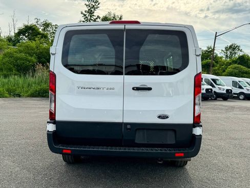 Used 2024 Ford Transit 250 Low Roof w/ Exterior Upgrade Package RWD image 4