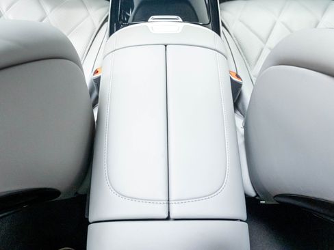 Used 2024 Mercedes-Benz Maybach S 680 4MATIC image 37