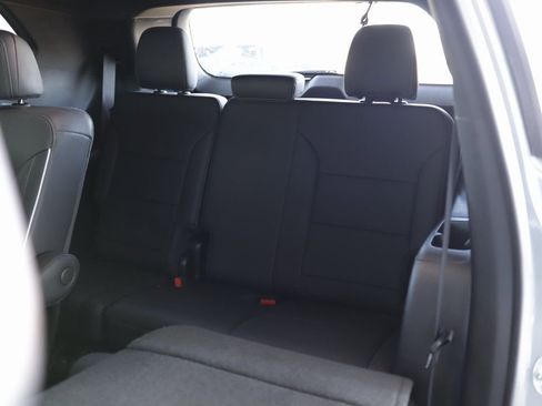 Used 2025 Buick Enclave Preferred image 27