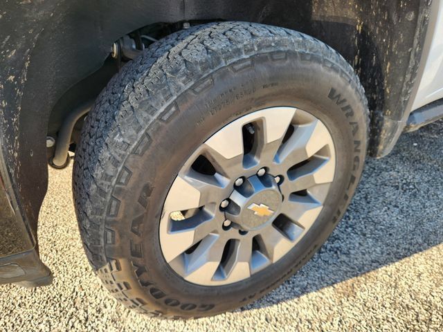 Used 2024 Chevrolet Silverado 2500 Custom w/ Custom Value Package AWD/4WD image 10