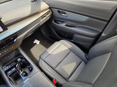 Used 2025 Nissan Murano SL w/ Cargo Package AWD/4WD image 16