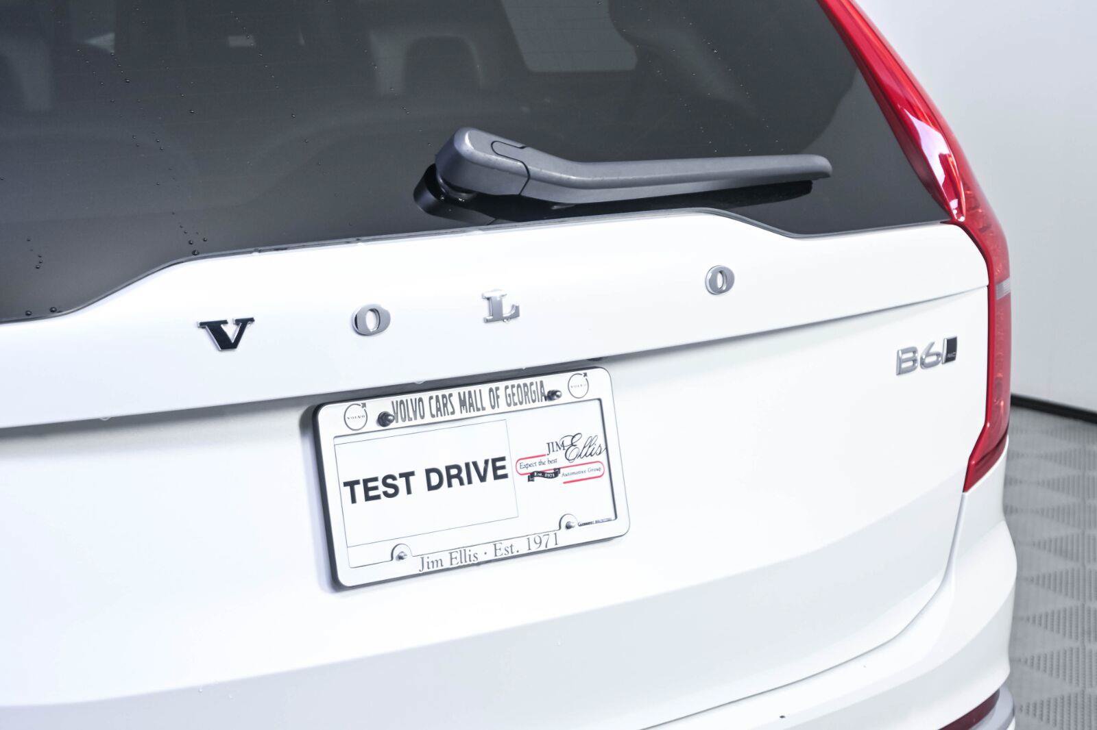 Certified 2023 Volvo XC90 B6 Plus AWD/4WD image 38