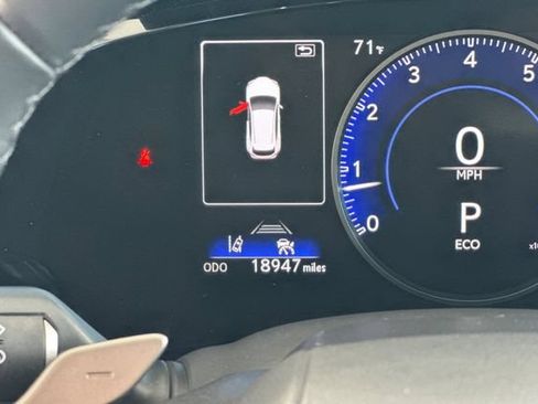 Used 2025 Lexus NX 250 FWD w/ Accessory Package (2T) image 31