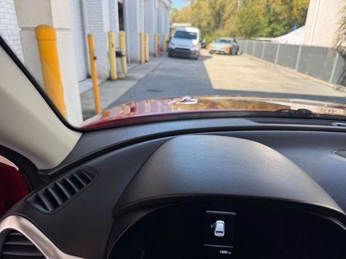 Used 2025 Kia Soul LX w/ LX Technology Package image 32