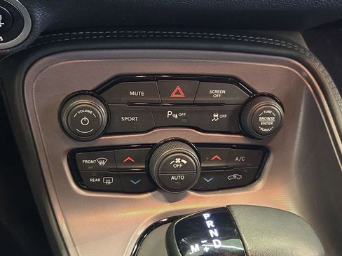 Used 2023 Dodge Challenger R/T w/ Shaker Package image 34