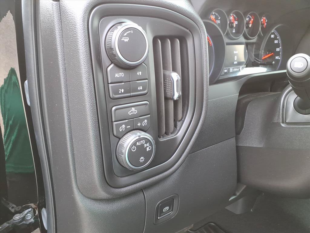 Used 2026 Chevrolet Silverado 1500 W/T AWD/4WD image 19