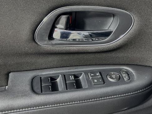 Used 2016 Honda HR-V EX image 17