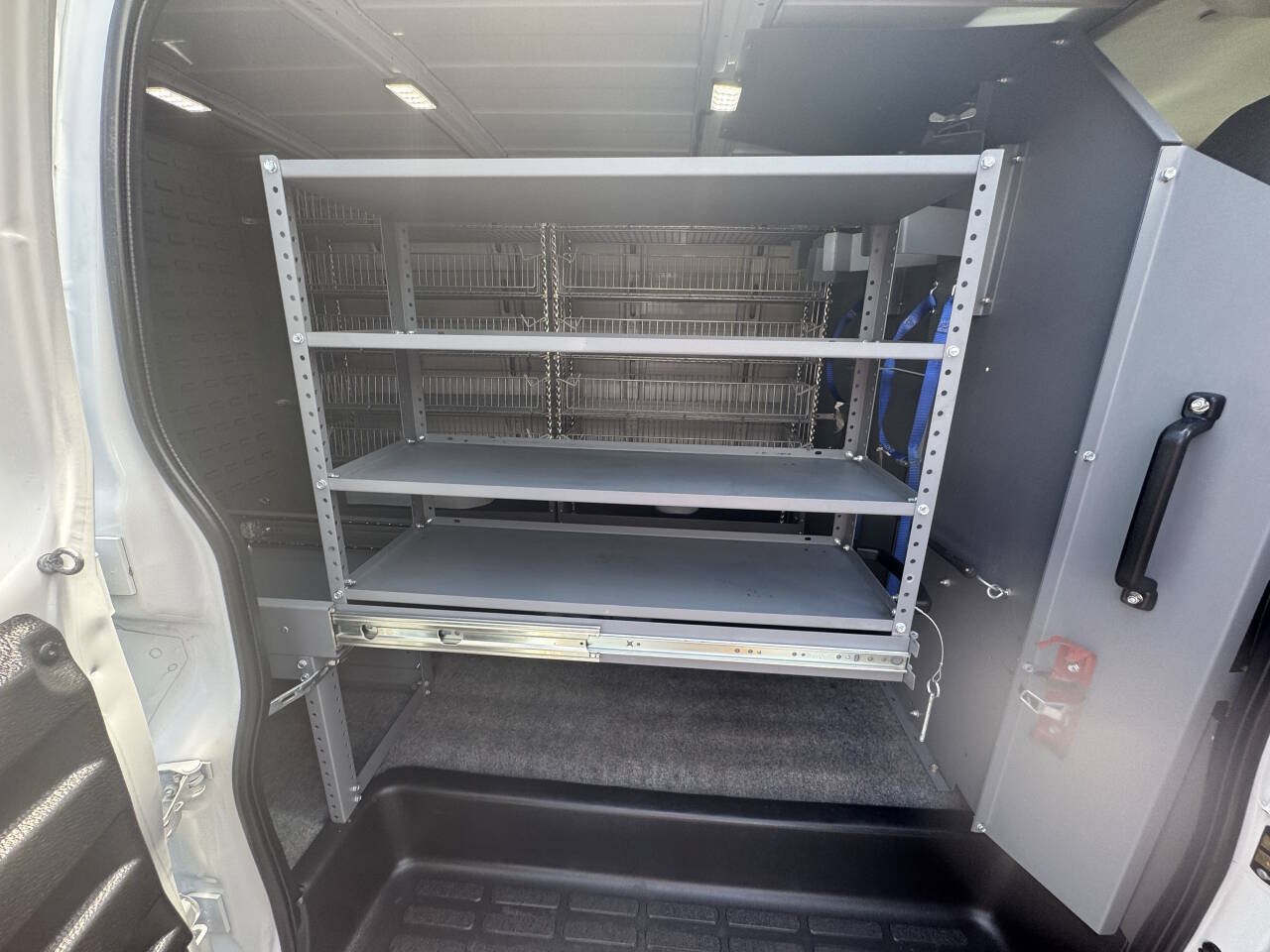 Used 2021 Chevrolet Express 2500 RWD image 19