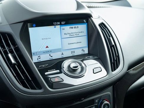 Used 2019 Ford Escape Titanium image 19