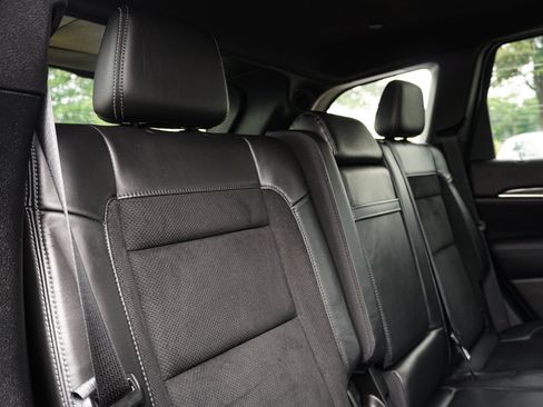 Used 2018 Jeep Grand Cherokee Trackhawk AWD/4WD image 32