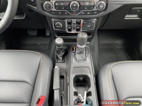 New 2026 Jeep Wrangler Unlimited Sahara AWD/4WD image 14