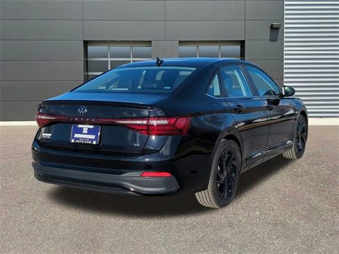 New 2026 Volkswagen Jetta SE image 7
