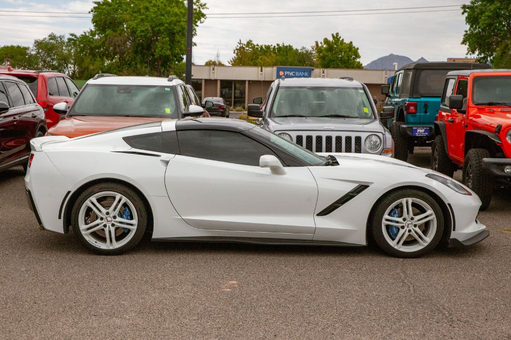 Used 2016 Chevrolet Corvette Stingray Coupe RWD image 4