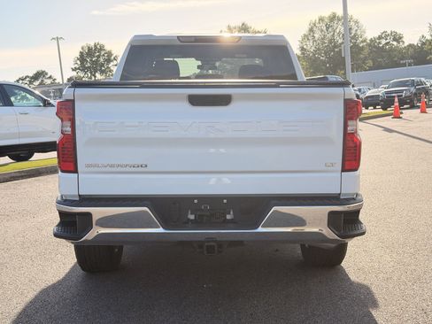 Used 2023 Chevrolet Silverado 1500 LT AWD/4WD image 11