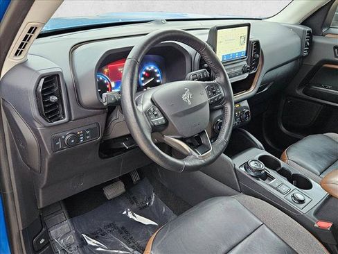 Used 2022 Ford Bronco Sport Outer Banks w/ Tech Package AWD/4WD image 10