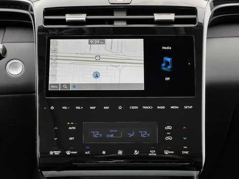 New 2024 Hyundai Tucson Limited image 19