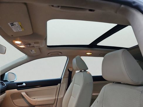 Used 2014 Volkswagen Jetta SE image 15