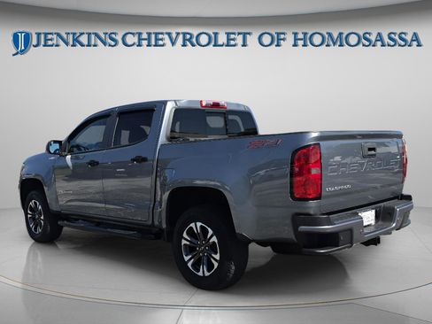 Used 2022 Chevrolet Colorado Z71 w/ Safety Package AWD/4WD image 7