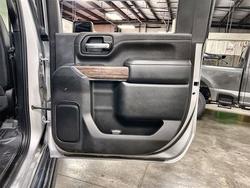 Used 2022 Chevrolet Silverado 2500 High Country image 29