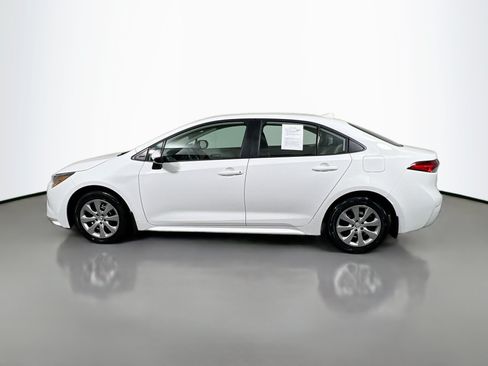 Used 2026 Toyota Corolla LE FWD image 9