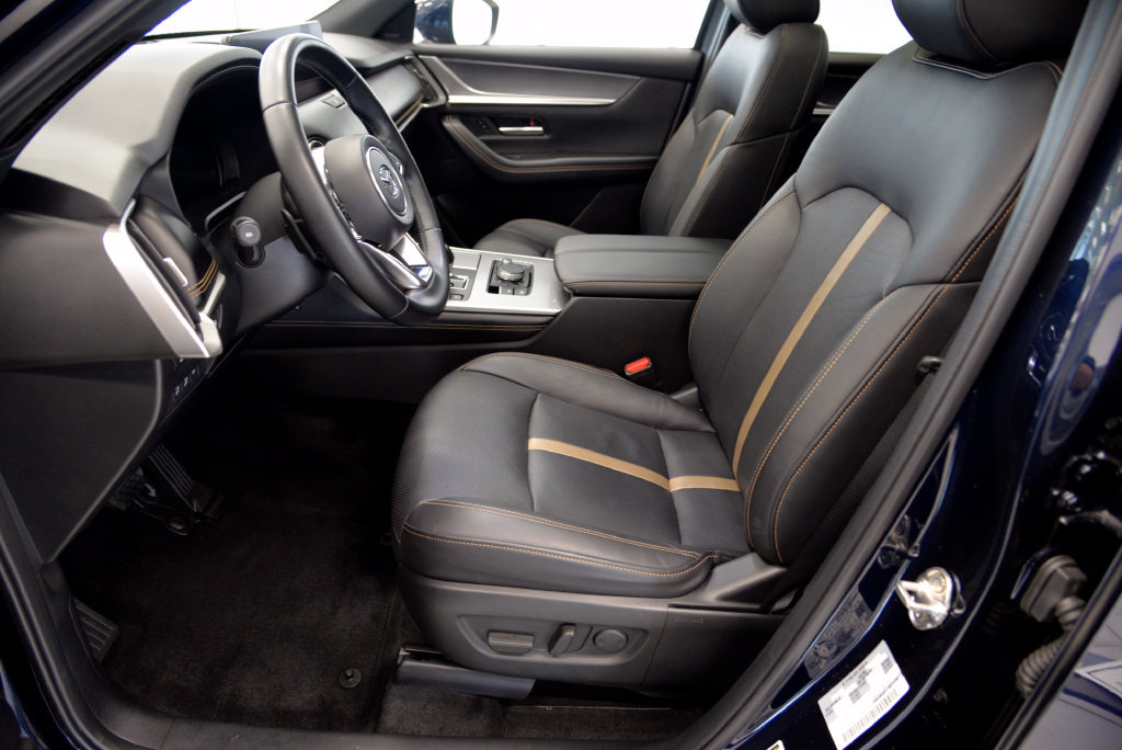 Certified 2024 MAZDA CX-90 Plug-In Hybrid w/ Premium Plus AWD/4WD image 15