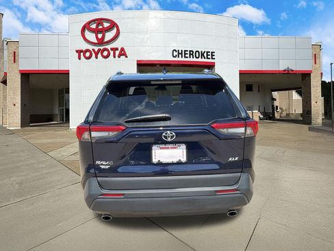 Used 2025 Toyota RAV4 XLE FWD image 6