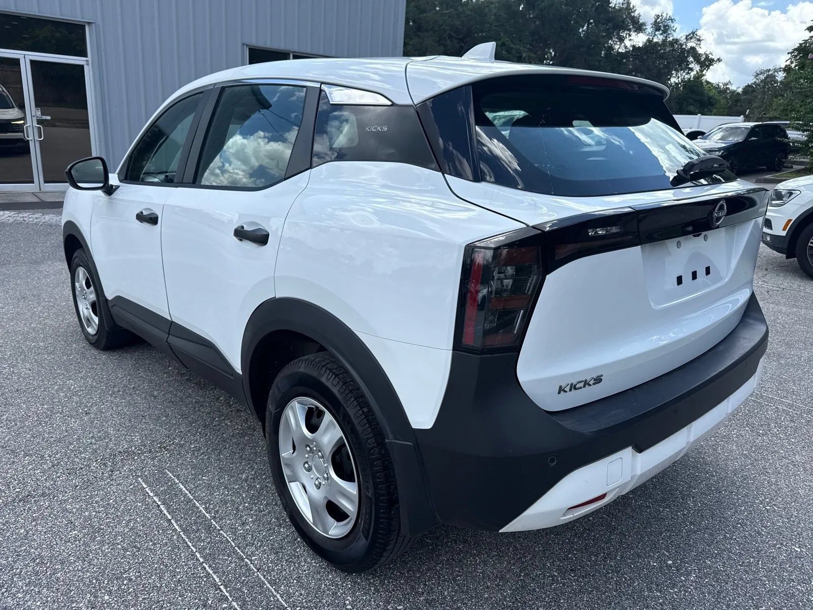 Used 2025 Nissan Kicks S FWD image 11