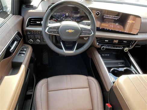 New 2026 Chevrolet Suburban High Country image 9