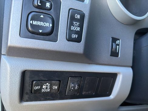 Used 2012 Toyota Tundra 2WD CrewMax w/ Tow Pkg image 21