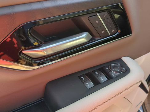 New 2026 GMC Yukon Denali w/ Sun & Power Step Package AWD/4WD image 12