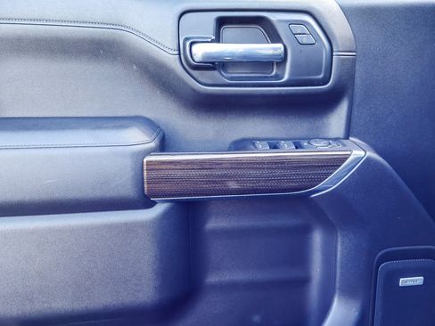 Used 2022 Chevrolet Silverado 1500 RST w/ Convenience Package II image 11