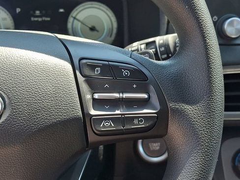 Used 2023 Hyundai Kona SE FWD image 24
