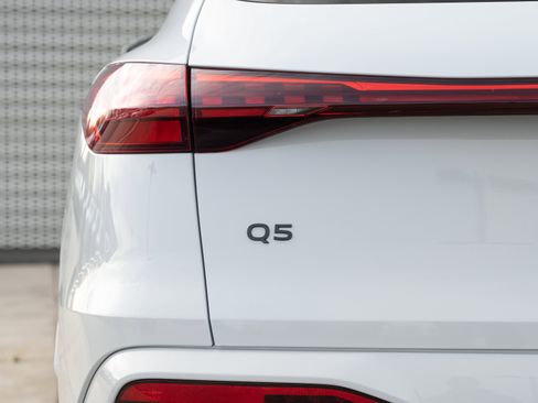 Certified 2025 Audi Q5 Premium Plus w/ Premium Plus image 30