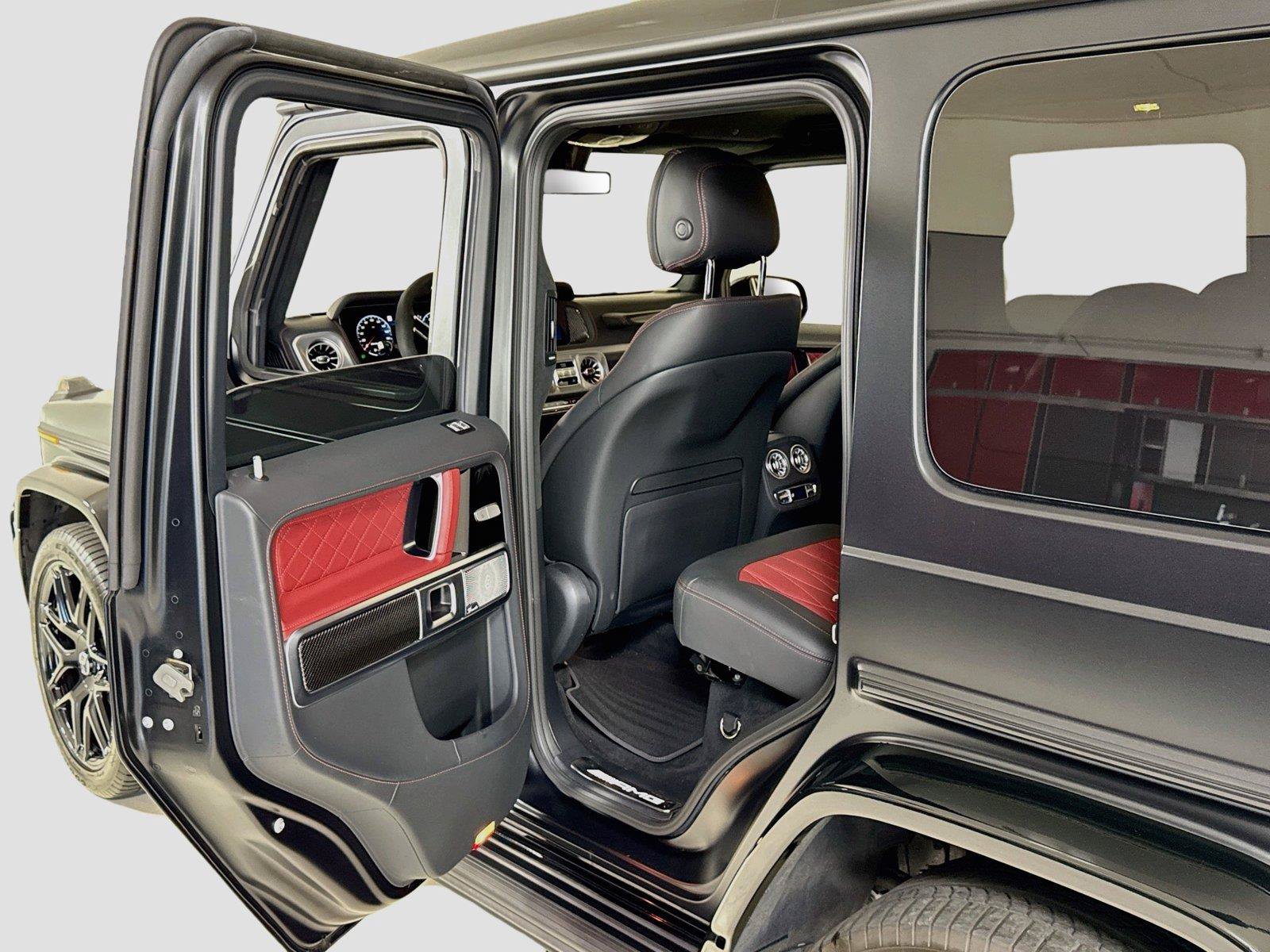Used 2025 Mercedes-Benz G 63 AMG 4MATIC image 25