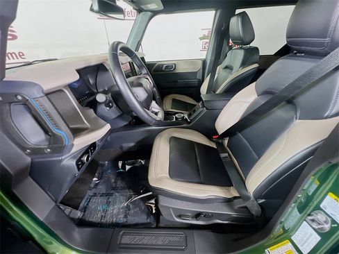 Used 2024 Ford Bronco Wildtrak image 25