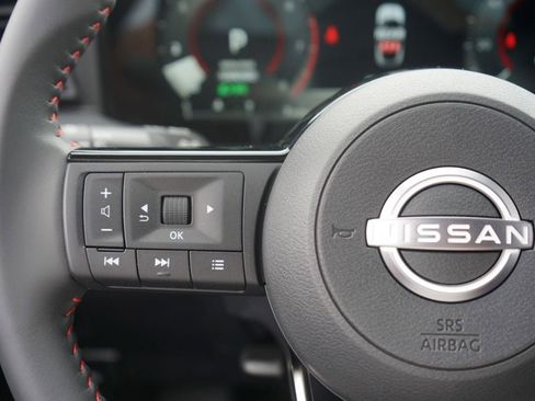 New 2025 Nissan Kicks SR image 12