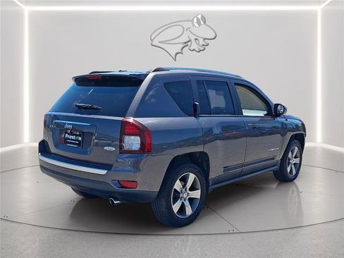 Used 2017 Jeep Compass Latitude AWD/4WD image 5