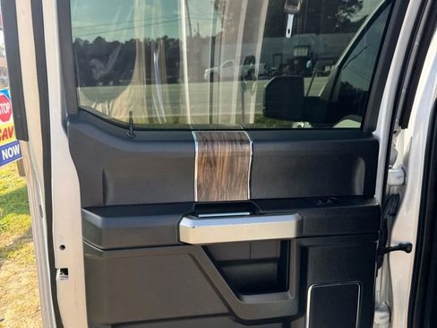 Used 2019 Ford F150 Lariat w/ Equipment Group 502A Luxury image 19