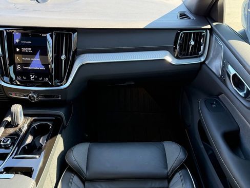 Used 2022 Volvo S60 T8 Polestar image 10