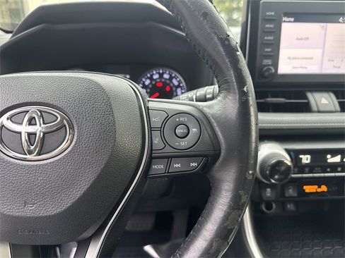 Used 2019 Toyota RAV4 XLE image 18