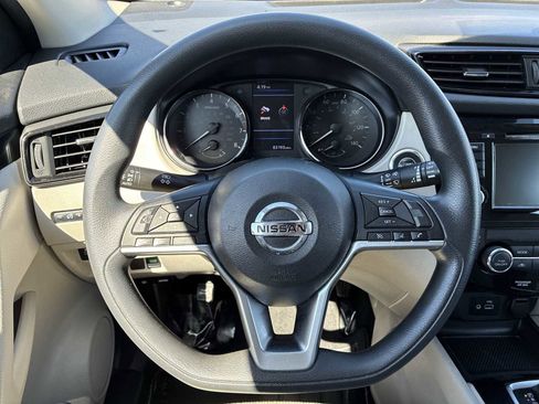 Used 2019 Nissan Rogue Sport SV image 11