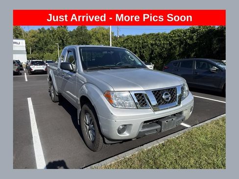 Used 2016 Nissan Frontier SV AWD/4WD image 1