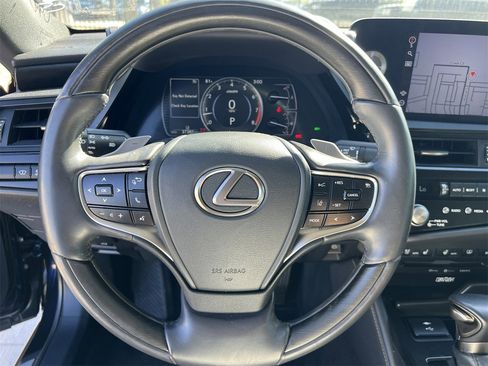 Used 2022 Lexus ES 350 Ultra Luxury w/ Accessory Package 2 image 6