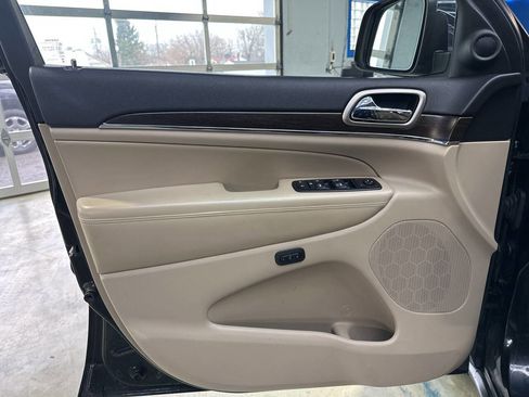 Used 2014 Jeep Grand Cherokee Limited image 20