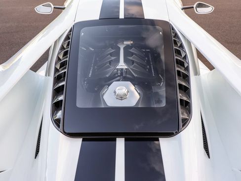 Used 2017 Ford GT RWD image 26