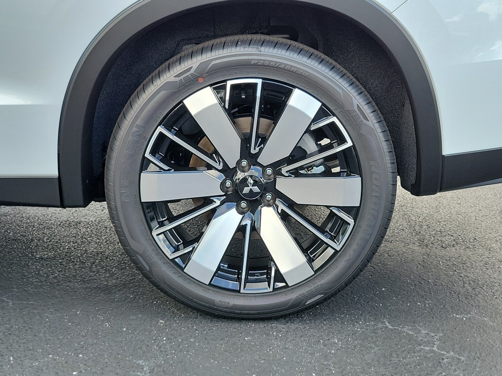 New 2026 Mitsubishi Outlander SE FWD image 11