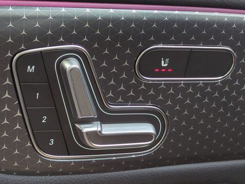 Used 2026 Mercedes-Benz GLB 250 image 23